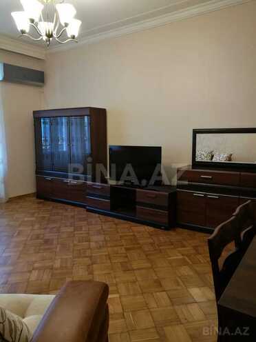 İcarəyə verilir 2 otaqlı köhnə tikili 72 m², 28 May m., photo 4 from 11