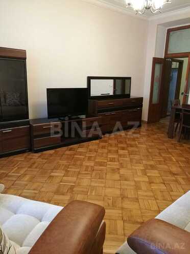 İcarəyə verilir 2 otaqlı köhnə tikili 72 m², 28 May m., photo 3 from 11