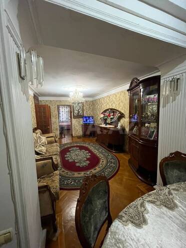 Продаётся 3-комн. вторичка 70 м², м. Низами, photo 3 from 20