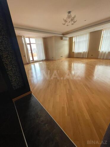 İcarəyə verilir 5 otaqlı ofis 410 m², 28 May m., photo 1 from 10