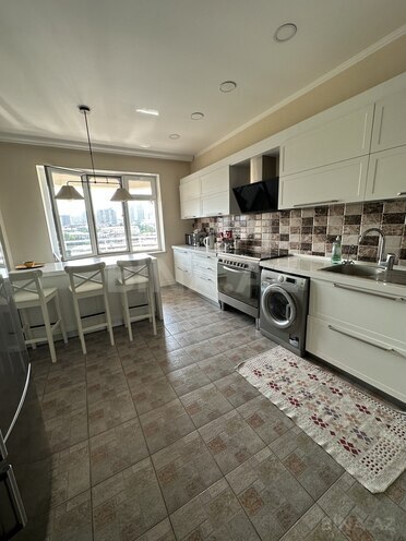 Продаётся 3-комн. новостройка 163 м², м. Низами, photo 3 from 15