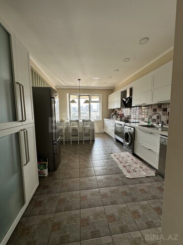 Продаётся 3-комн. новостройка 163 м², м. Низами, photo 1 from 15