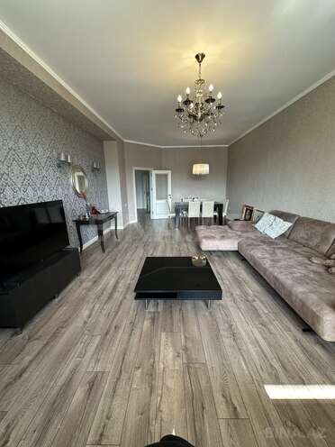 Продаётся 3-комн. новостройка 163 м², м. Низами, photo 4 from 15