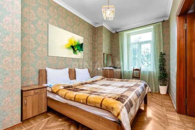 Продаётся 3-комн. вторичка 70 м², м. Ичеришехер, photo 1 from 7