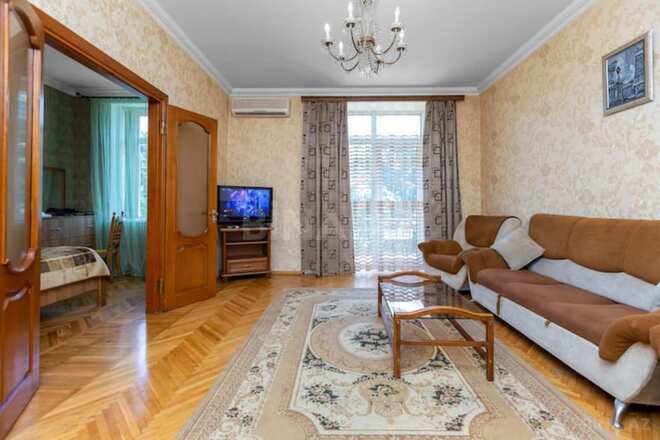 Продаётся 3-комн. вторичка 70 м², м. Ичеришехер, photo 3 from 7