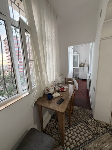 Satılır 4 otaqlı köhnə tikili 105 m², Qara Qarayev m., photo 10 from 14