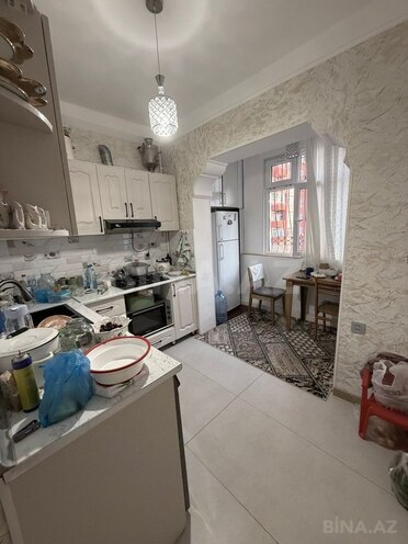 Satılır 4 otaqlı köhnə tikili 105 m², Qara Qarayev m., photo 7 from 14