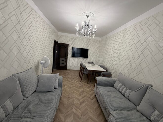 Satılır 4 otaqlı köhnə tikili 105 m², Qara Qarayev m., photo 3 from 14