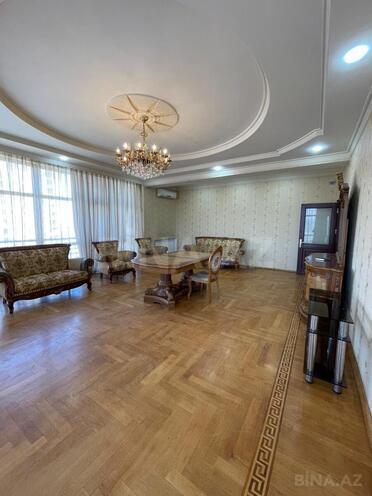 İcarəyə verilir 5 otaqlı ofis 250 m², 28 May m., photo 1 from 24