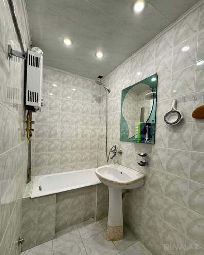 Satılır 3 otaqlı köhnə tikili 75 m², İnşaatçılar m., photo 13 from 14