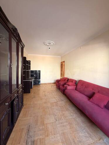 Satılır 3 otaqlı köhnə tikili 110 m², Yasamal r., photo 1 from 11