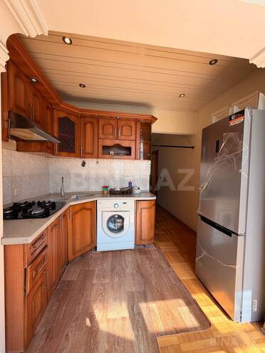 Satılır 3 otaqlı köhnə tikili 110 m², Yasamal r., photo 10 from 11
