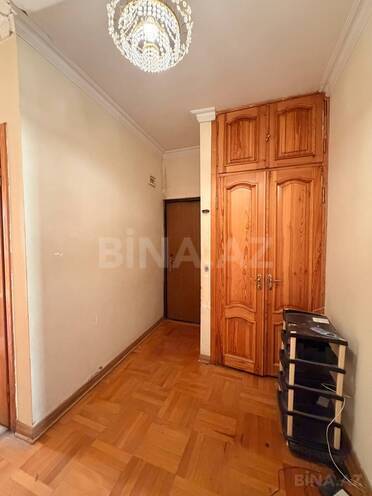 Satılır 3 otaqlı köhnə tikili 110 m², Yasamal r., photo 7 from 11