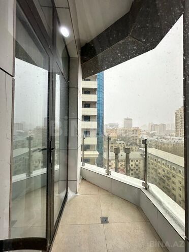 İcarəyə verilir 3 otaqlı yeni tikili 120 m², 28 May m., photo 23 from 25
