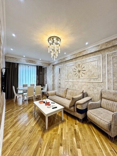 Продаётся 3-комн. новостройка 90 м², м. Ази Асланов, photo 1 from 12
