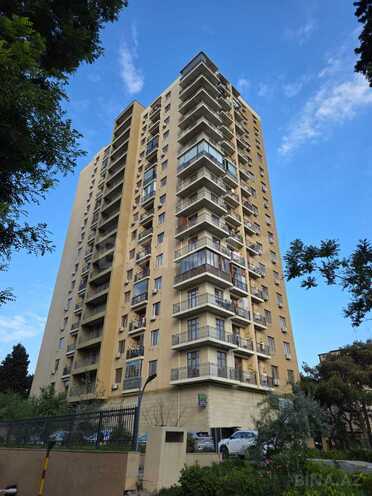 Продаётся 2-комн. новостройка 67 м², м. Кара Караев, photo 1 from 21