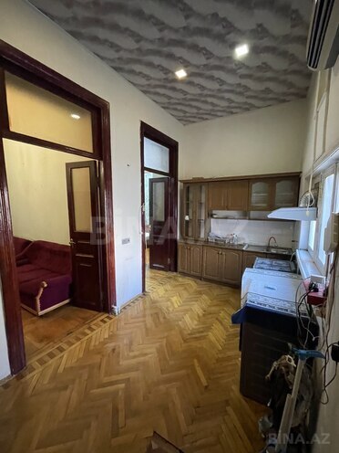 İcarəyə verilir 3 otaqlı köhnə tikili 70 m², İçəri Şəhər m., photo 3 from 17