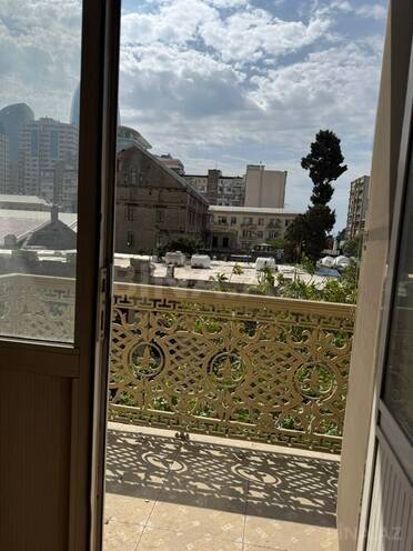 İcarəyə verilir 3 otaqlı köhnə tikili 65 m², 28 May m., photo 3 from 13