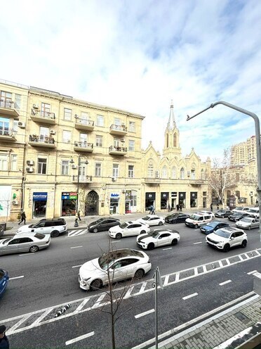 İcarəyə verilir 3 otaqlı köhnə tikili 75 m², 28 May m., photo 15 from 16