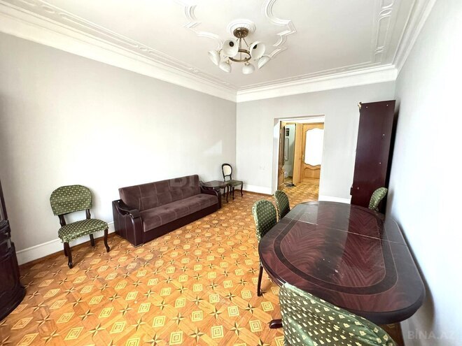İcarəyə verilir 3 otaqlı köhnə tikili 75 m², 28 May m., photo 1 from 16