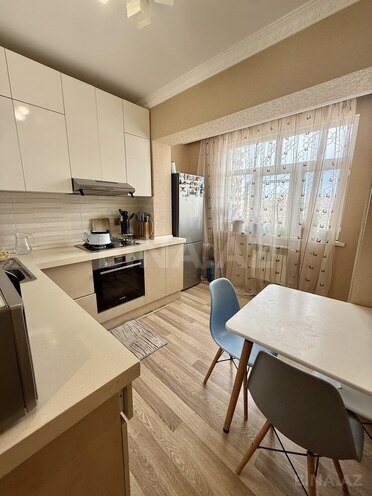 Satılır 2 otaqlı köhnə tikili 60 m², Xalqlar Dostluğu m., photo 6 from 11