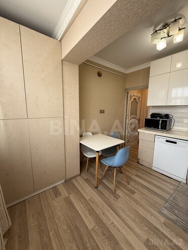 Satılır 2 otaqlı köhnə tikili 60 m², Xalqlar Dostluğu m., photo 9 from 11