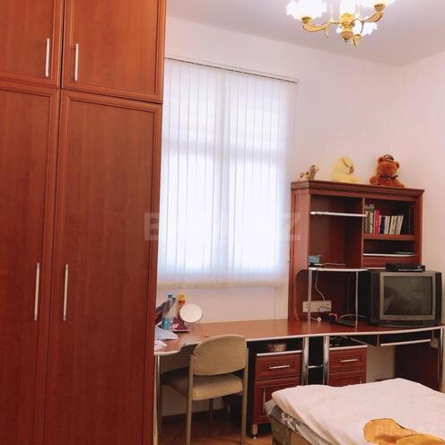 Satılır 12 otaqlı həyət evi/bağ evi 560 m², Mərdəkan q., photo 15 from 21