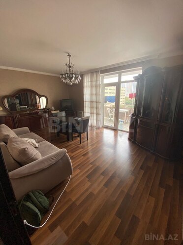 İcarəyə verilir 2 otaqlı köhnə tikili 70 m², 28 May m., photo 1 from 9