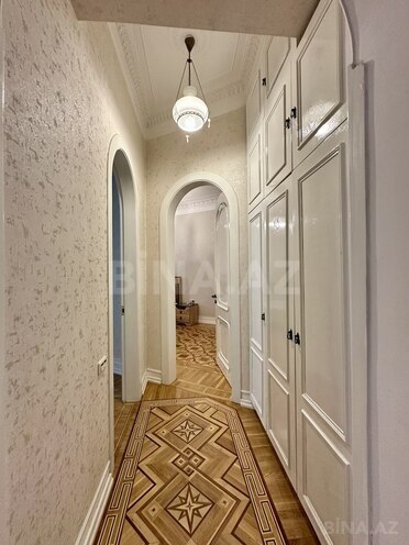 İcarəyə verilir 4 otaqlı köhnə tikili 130 m², Sahil m., photo 16 from 32