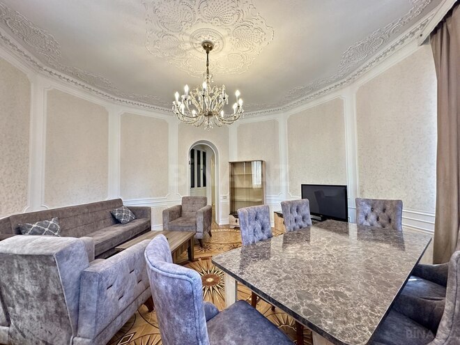 İcarəyə verilir 4 otaqlı köhnə tikili 130 m², Sahil m., photo 6 from 32