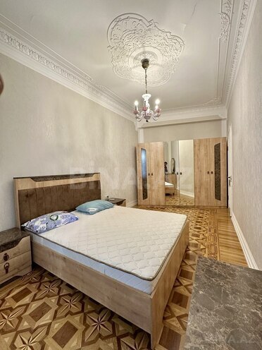 İcarəyə verilir 4 otaqlı köhnə tikili 130 m², Sahil m., photo 19 from 32