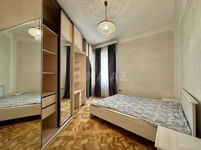 İcarəyə verilir 4 otaqlı köhnə tikili 130 m², Sahil m., photo 13 from 32