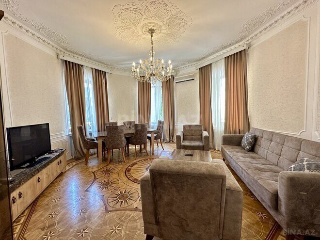 İcarəyə verilir 4 otaqlı köhnə tikili 130 m², Sahil m., photo 3 from 32