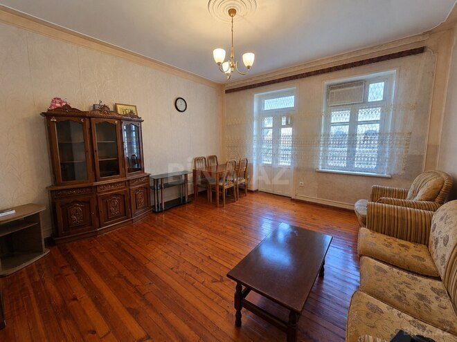 Satılır 2 otaqlı köhnə tikili 65 m², Nizami m., photo 3 from 13