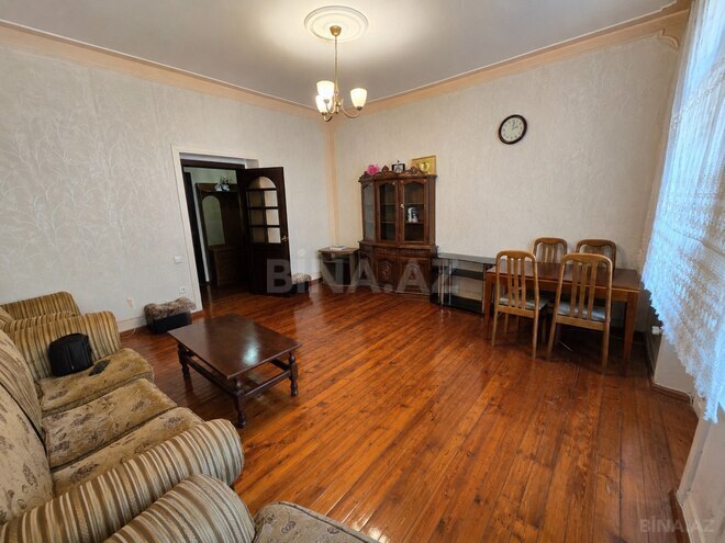 Satılır 2 otaqlı köhnə tikili 65 m², Nizami m., photo 5 from 13