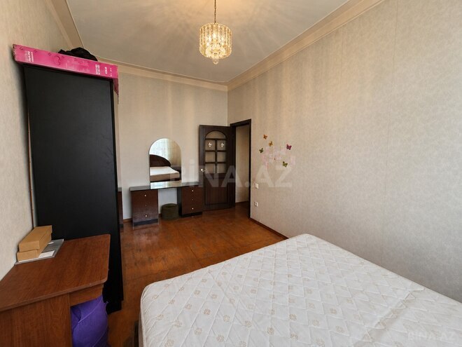 Satılır 2 otaqlı köhnə tikili 65 m², Nizami m., photo 7 from 13