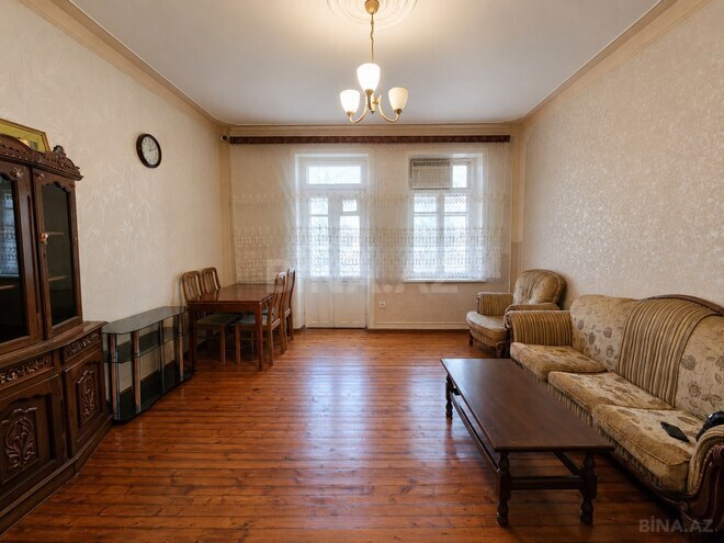 Satılır 2 otaqlı köhnə tikili 65 m², Nizami m., photo 4 from 13