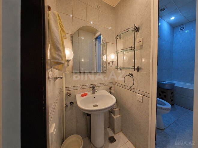 Satılır 2 otaqlı köhnə tikili 65 m², Nizami m., photo 10 from 13