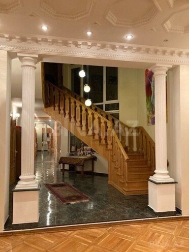Satılır 7 otaqlı köhnə tikili 470 m², Sahil m., photo 4 from 10