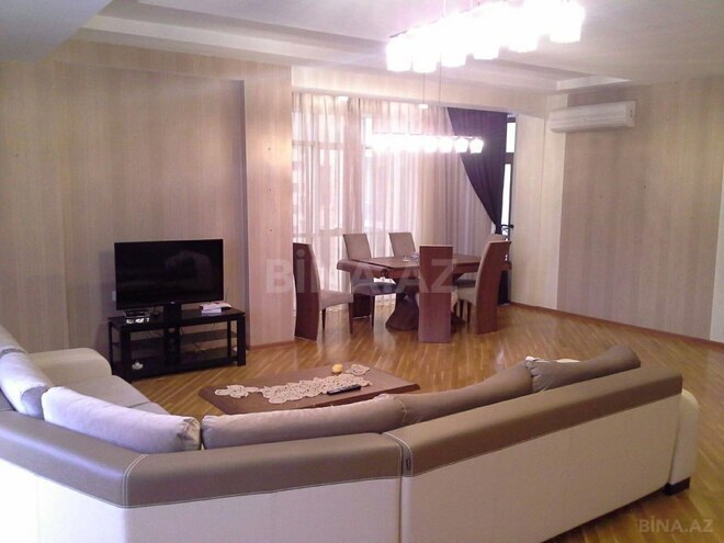 Сдаётся 3-комн. новостройка 187 м², м. 28 мая, photo 8 from 18