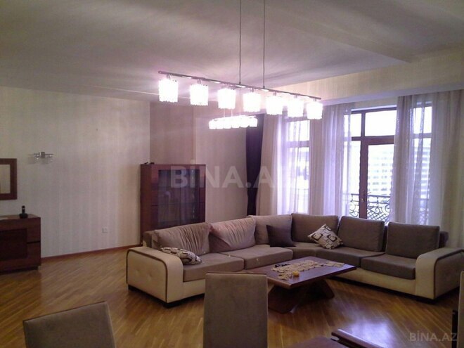 Сдаётся 3-комн. новостройка 187 м², м. 28 мая, photo 13 from 18