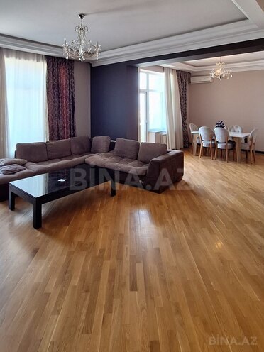 Сдаётся 3-комн. новостройка 150 м², м. 20 января, photo 3 from 16
