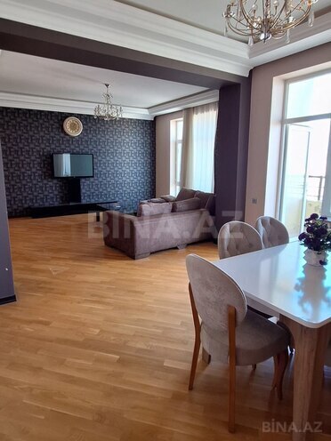 Сдаётся 3-комн. новостройка 150 м², м. 20 января, photo 1 from 16