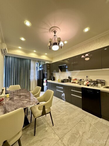 Satılır 3 otaqlı yeni tikili 140 m², 8 Noyabr m., photo 10 from 26
