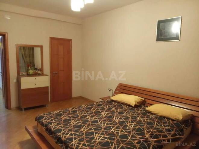 Продаётся 3-комн. вторичка 110 м², м. Сахил, photo 1 from 8