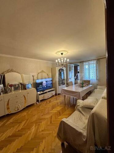 Продаётся 3-комн. вторичка 75 м², м. Элмляр Академиясы, photo 3 from 25
