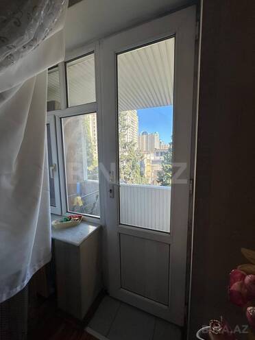 Продаётся 3-комн. вторичка 75 м², м. Элмляр Академиясы, photo 15 from 25