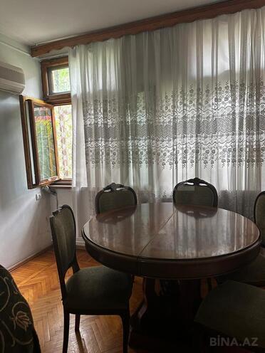 İcarəyə verilir 3 otaqlı köhnə tikili 70 m², İnşaatçılar m., photo 3 from 17
