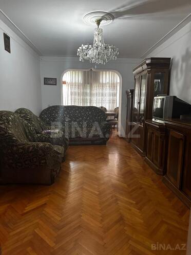 İcarəyə verilir 3 otaqlı köhnə tikili 70 m², İnşaatçılar m., photo 1 from 17