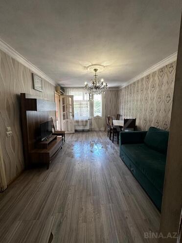 İcarəyə verilir 3 otaqlı köhnə tikili 70 m², İnşaatçılar m., photo 1 from 15